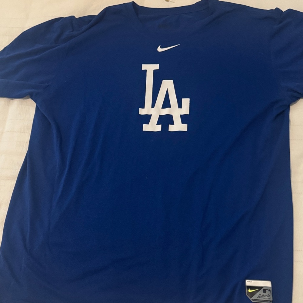Men’s LA Dodgers Dri-fit shirt
